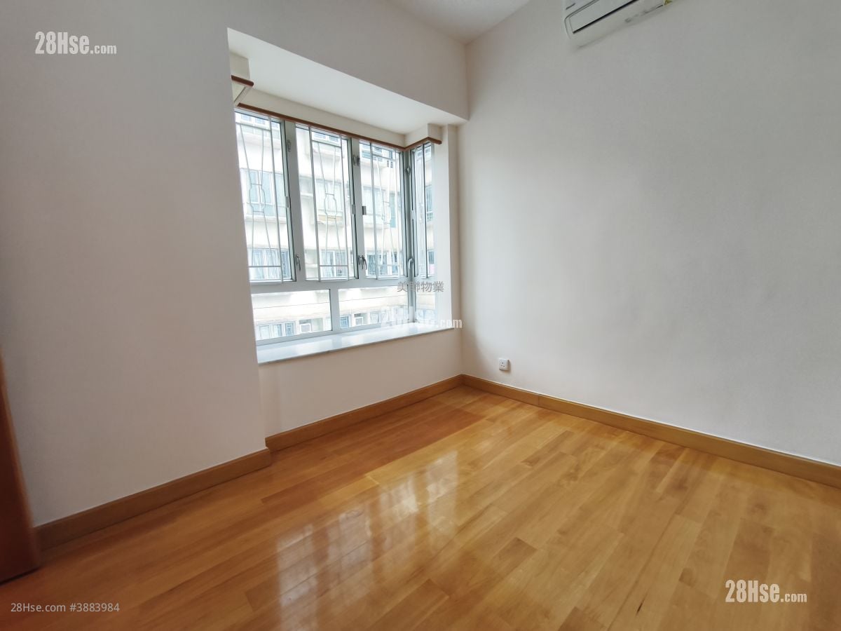 Tsuen King Garden Sell 3 Bedrooms , 2 Bathrooms 577 ft²