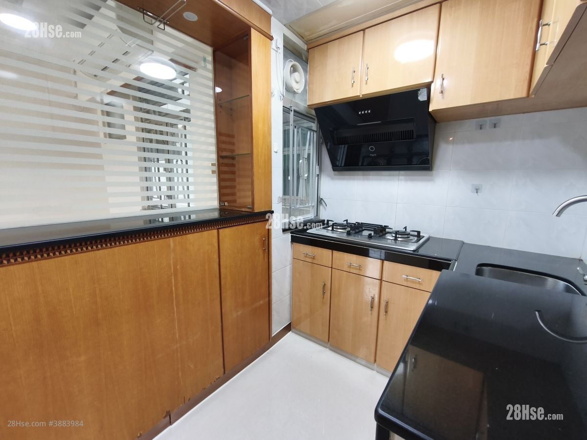 Tsuen King Garden Sell 3 Bedrooms , 2 Bathrooms 577 ft²