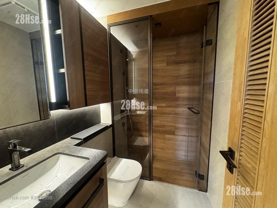 Onmantin Rental 2 Bedrooms , 1 Bathroom 520 ft²