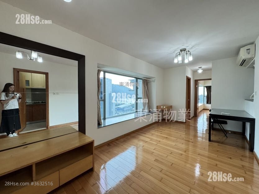 Seaview Crescent Rental 2 Bedrooms , 1 Bathroom 531 ft²