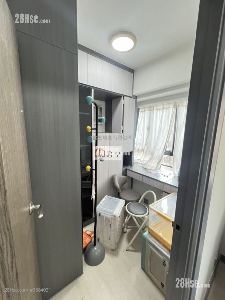 Siu Fung Court Sell 2 Bedrooms , 1 Bathroom 278 ft²