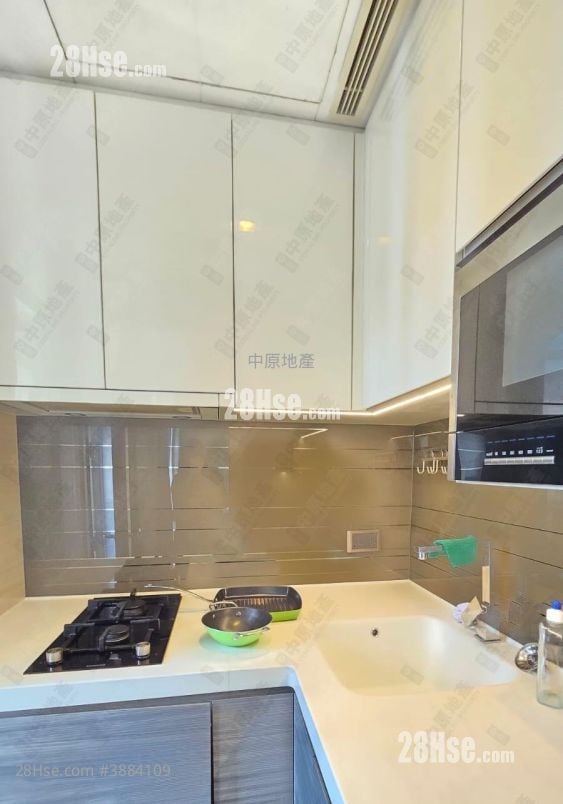 Green Code Sell Studio , 1 Bathroom 300 ft²