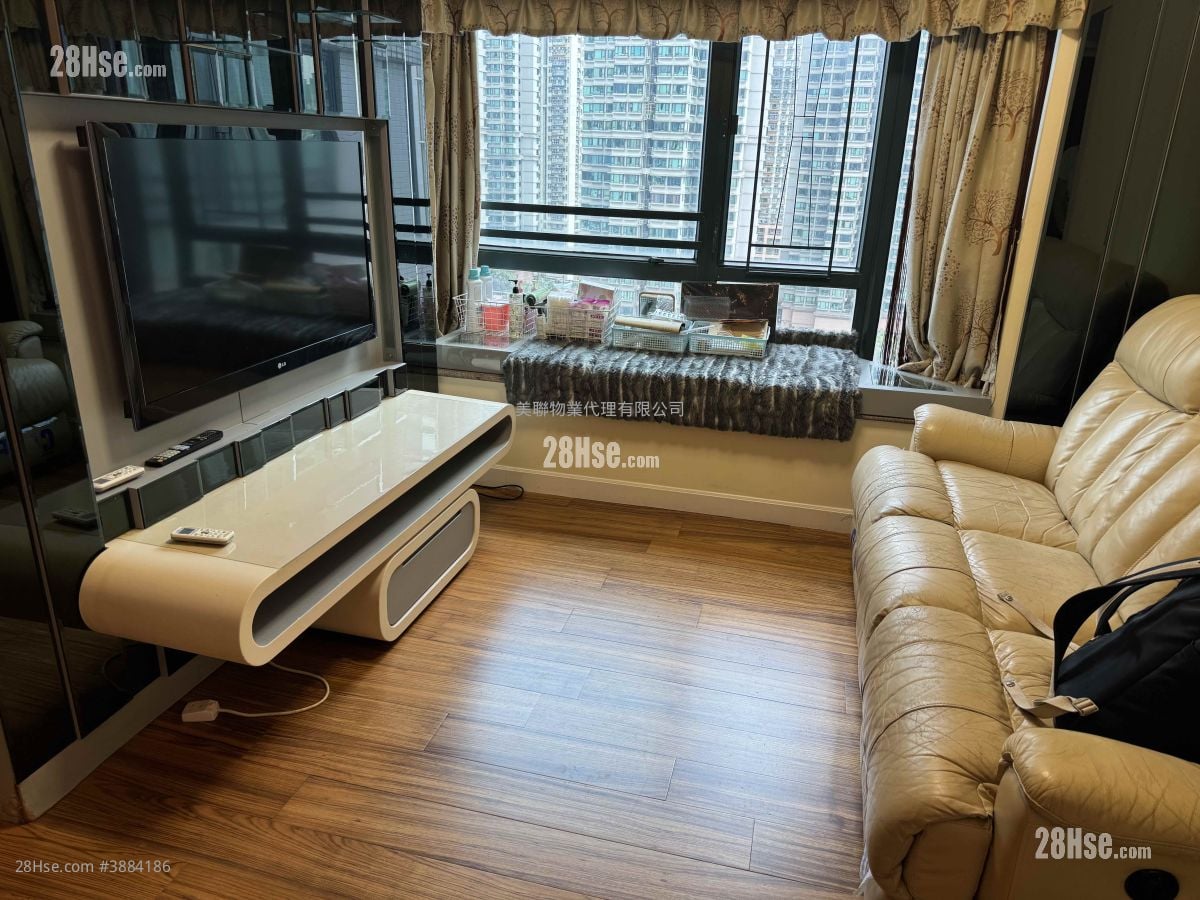 Metro City Rental 3 Bedrooms , 2 Bathrooms 538 ft²