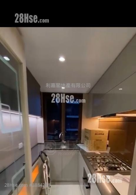 Lp6 Rental 3 Bedrooms , 3 Bathrooms 906 ft²