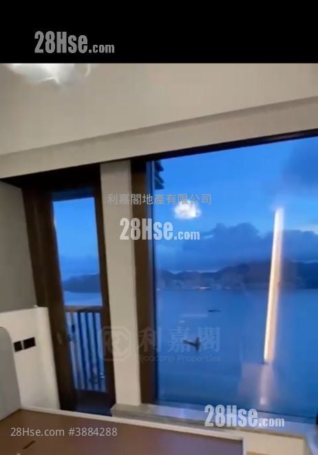 Lp6 Rental 3 Bedrooms , 3 Bathrooms 906 ft²