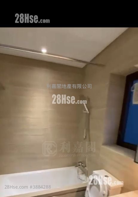 Lp6 Rental 3 Bedrooms , 3 Bathrooms 906 ft²