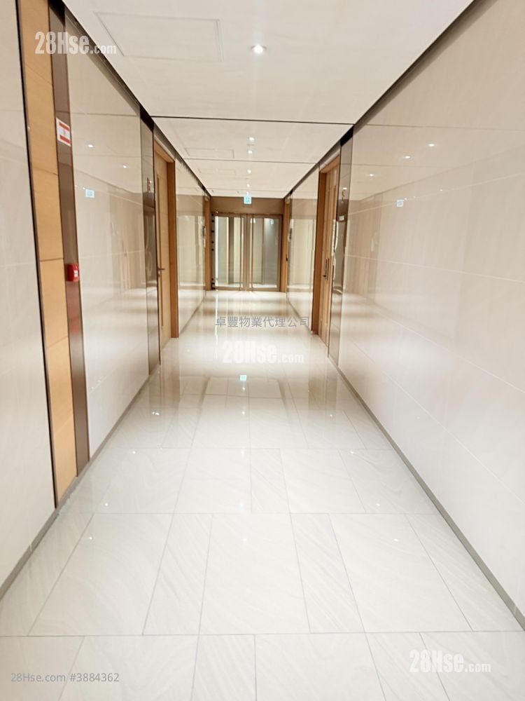 The Globe Rental Studio , 1 Toilet 925 ft²