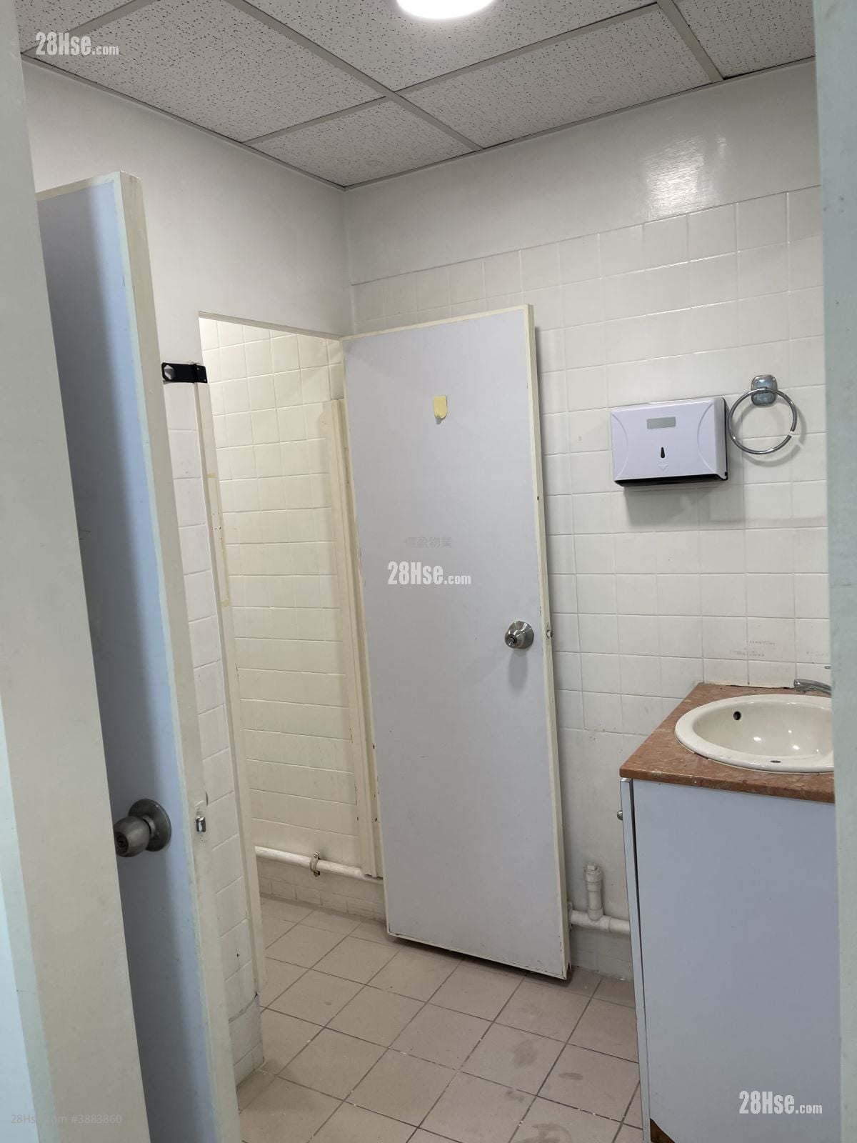 Hoi Luen Industrial Centre Rental 1,756 ft²
