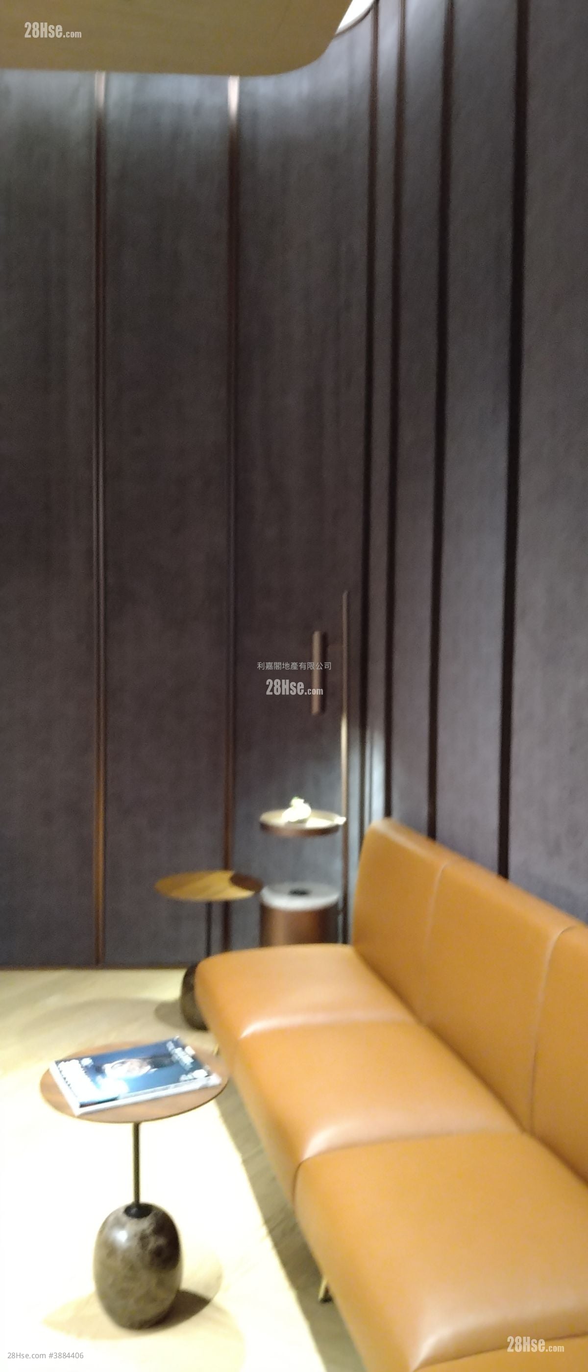 83 Wing Hong Street Sell 592 ft²