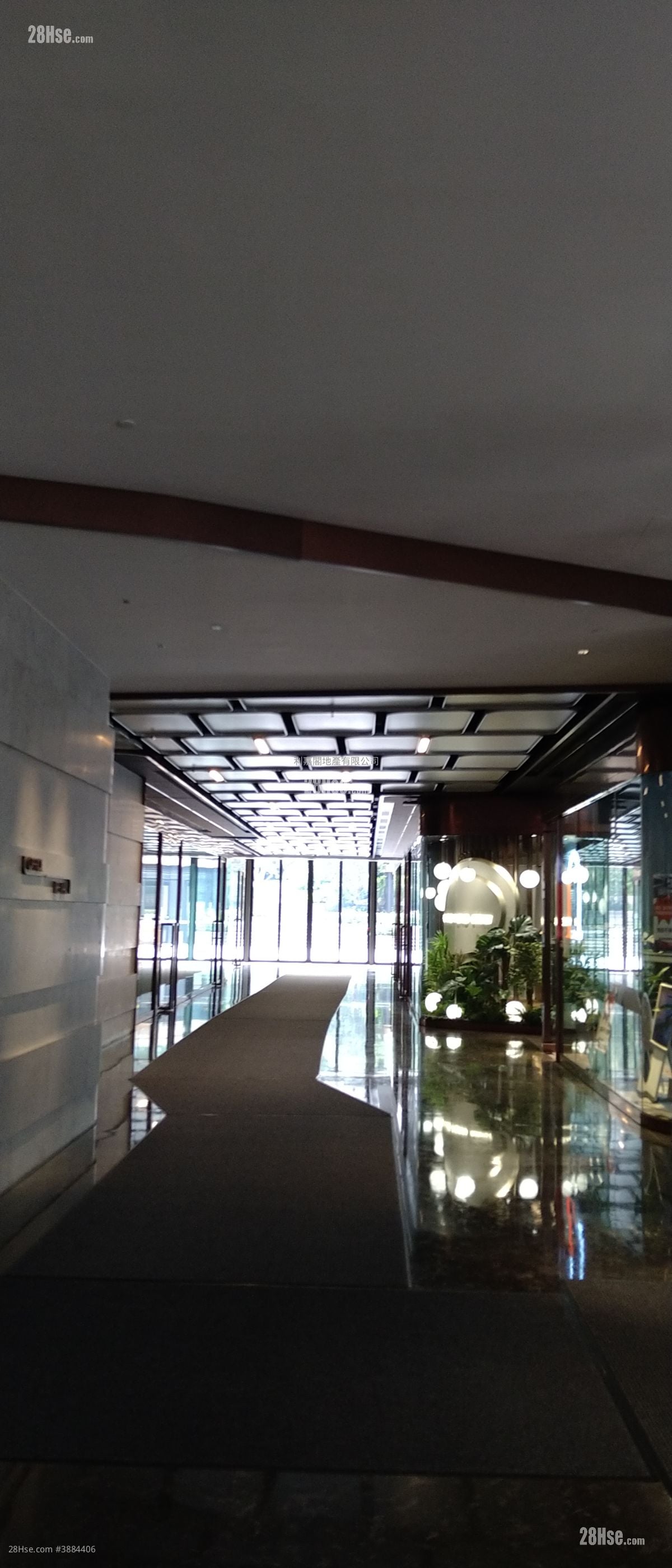 83 Wing Hong Street Sell 592 ft²