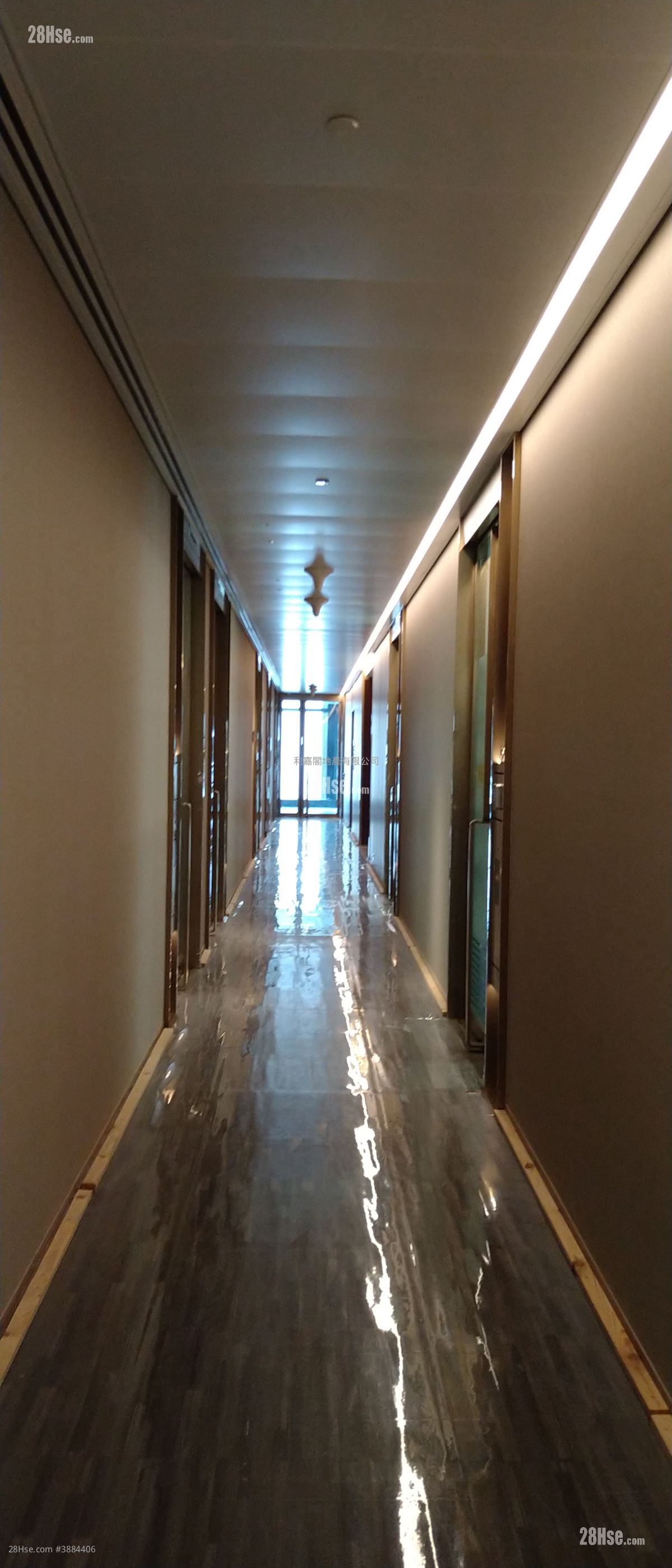 83 Wing Hong Street Sell 592 ft²