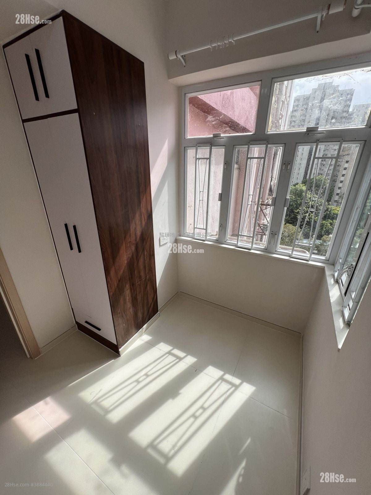 Yau Lee Building Rental 2 Bedrooms , 1 Bathroom 323 ft²