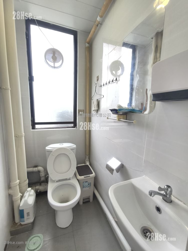 V Ga Building Rental 3 Bedrooms , 2 Toilets 1,008 ft²