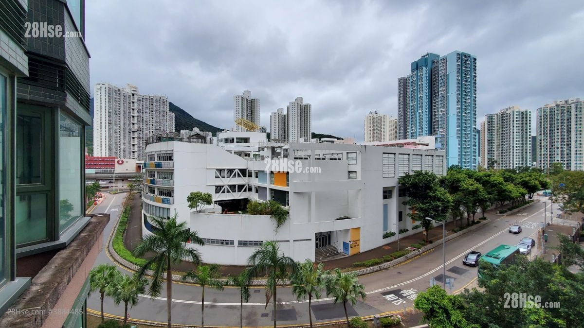 听涛雅苑 售盘 3 房 , 2 浴室 748 平方尺