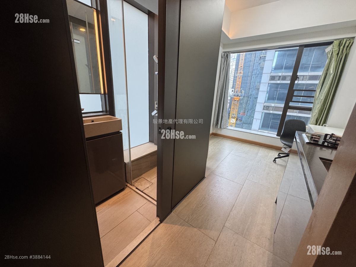 One Prestige Rental Studio , 1 Bathroom 163 ft²