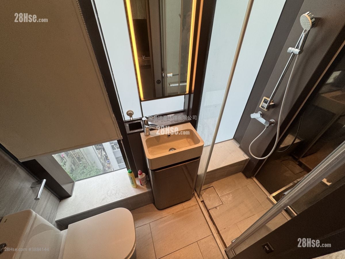 One Prestige Rental Studio , 1 Bathroom 163 ft²