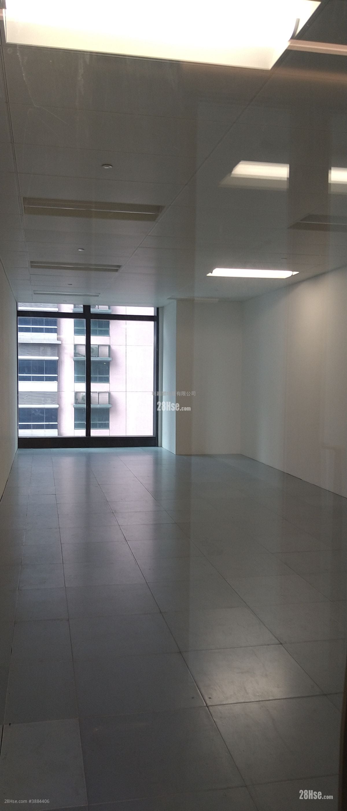 83 Wing Hong Street Sell 592 ft²