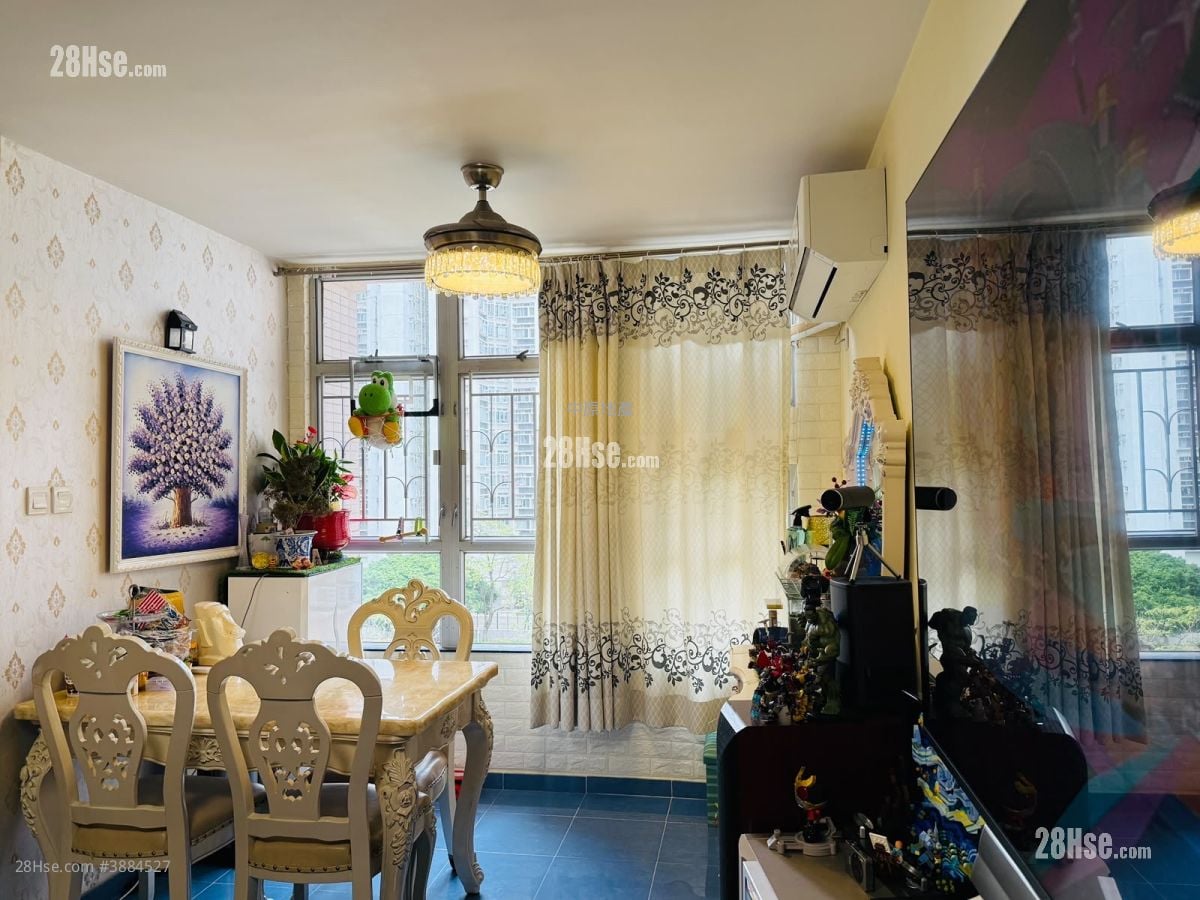 Tin Chung Court Sell 2 Bedrooms 506 ft²