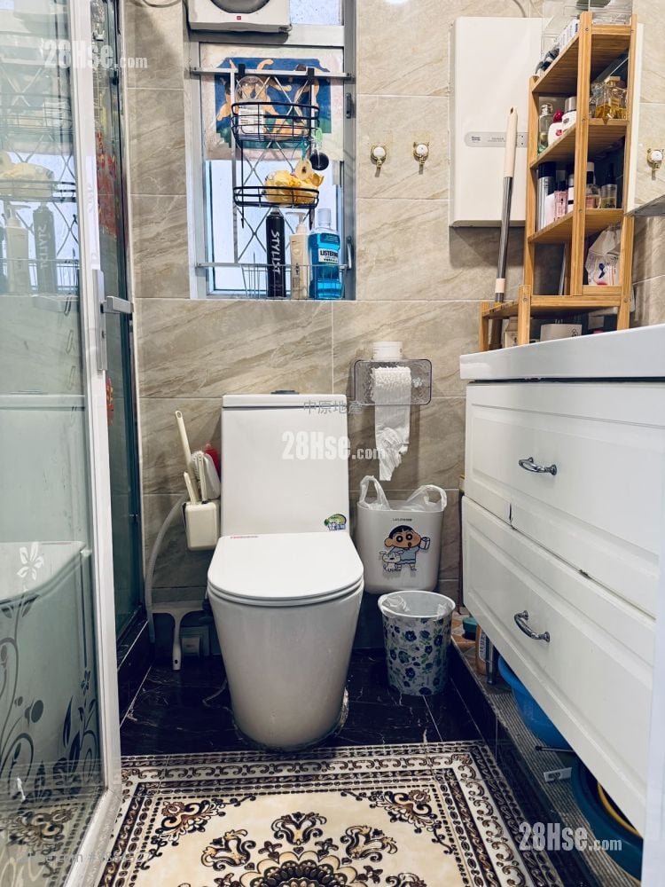 Tin Chung Court Sell 2 Bedrooms 506 ft²