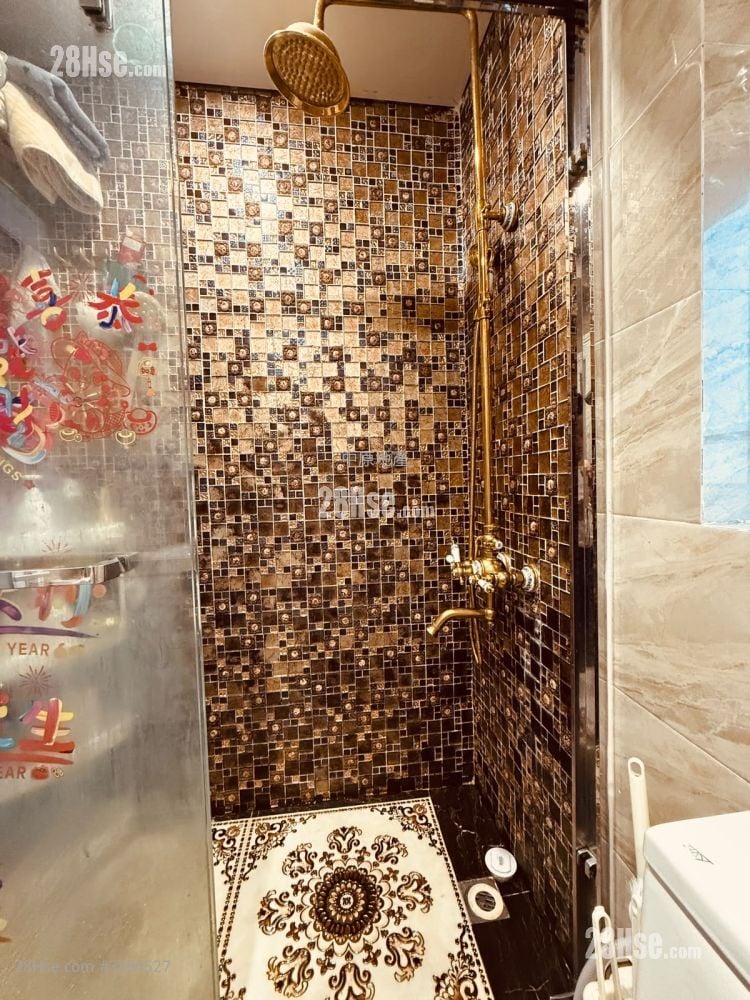 Tin Chung Court Sell 2 Bedrooms 506 ft²