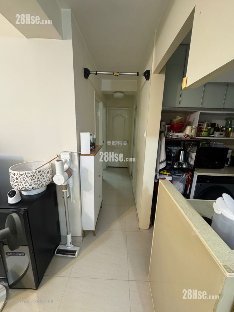 Lucky Plaza Rental 3 Bedrooms , 1 Bathroom 505 ft²