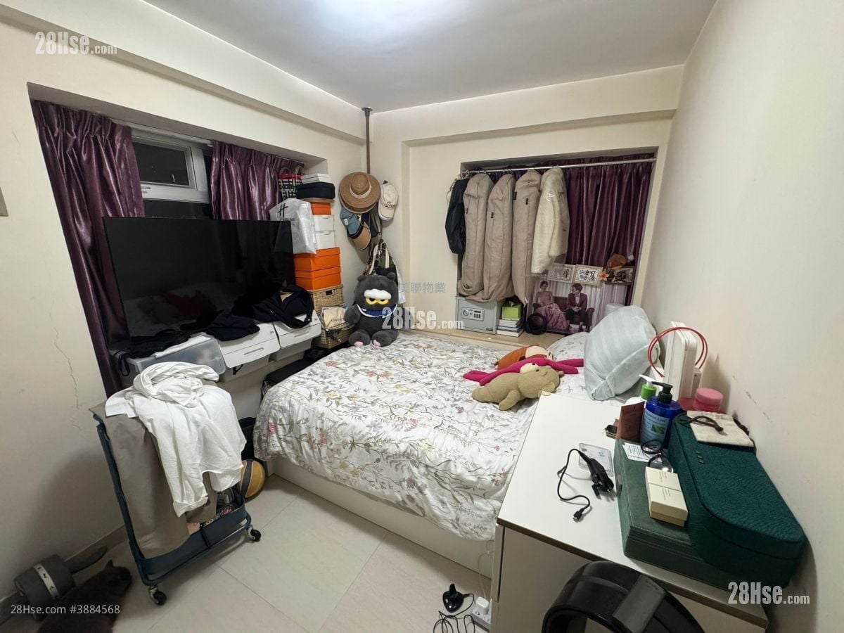 Lucky Plaza Rental 3 Bedrooms , 1 Bathroom 505 ft²