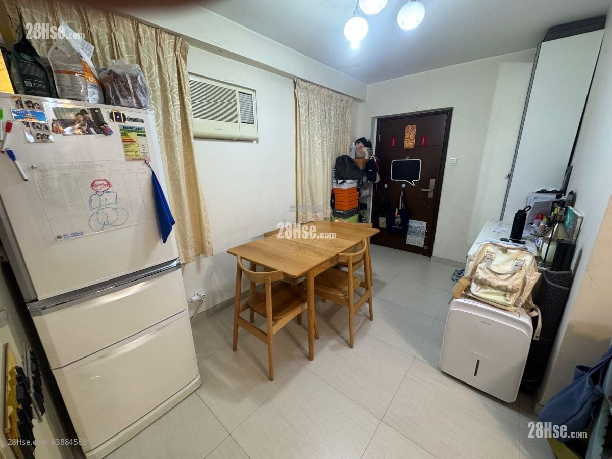 Lucky Plaza Rental 3 Bedrooms , 1 Bathroom 505 ft²