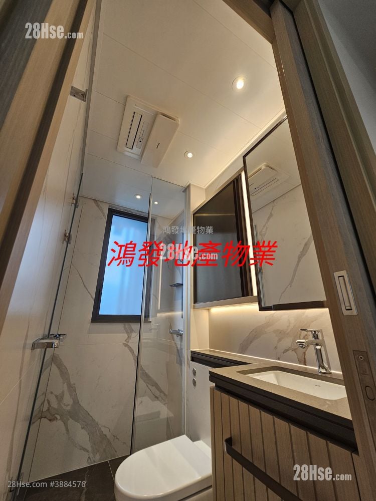 J Loft Rental 238 ft²