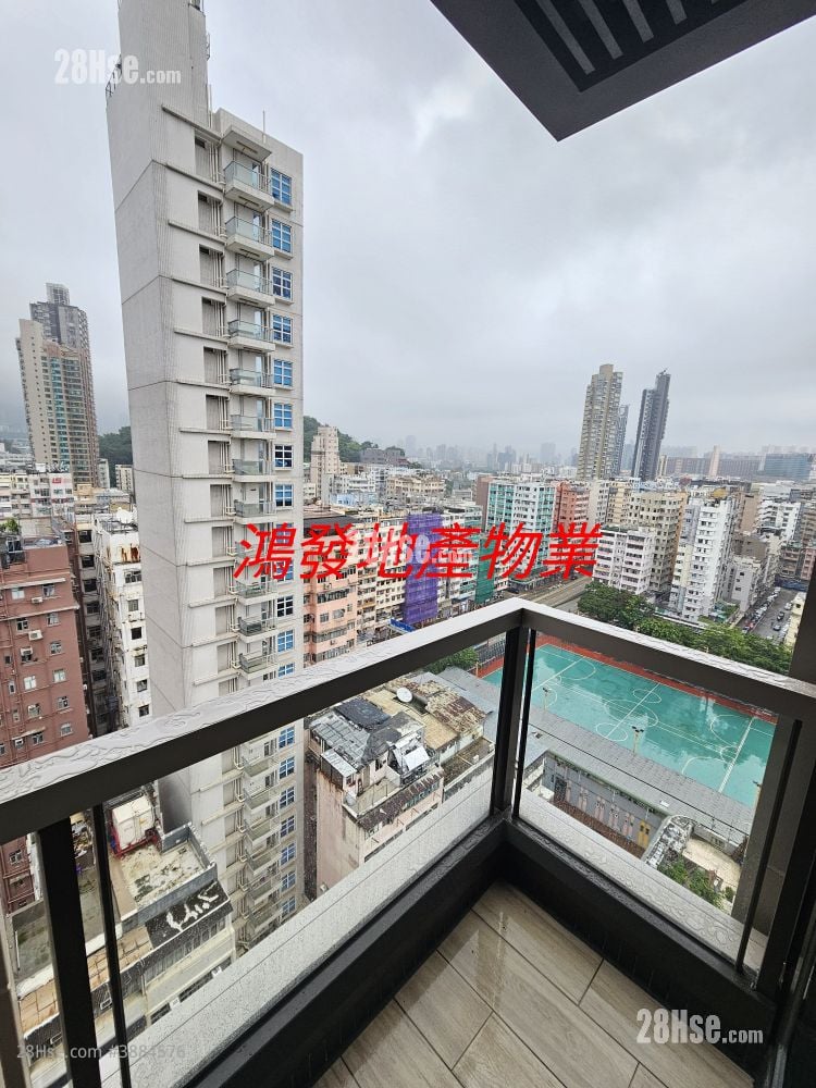 J Loft Rental 238 ft²