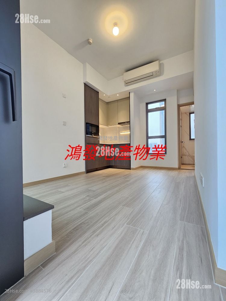 J Loft Rental 238 ft²