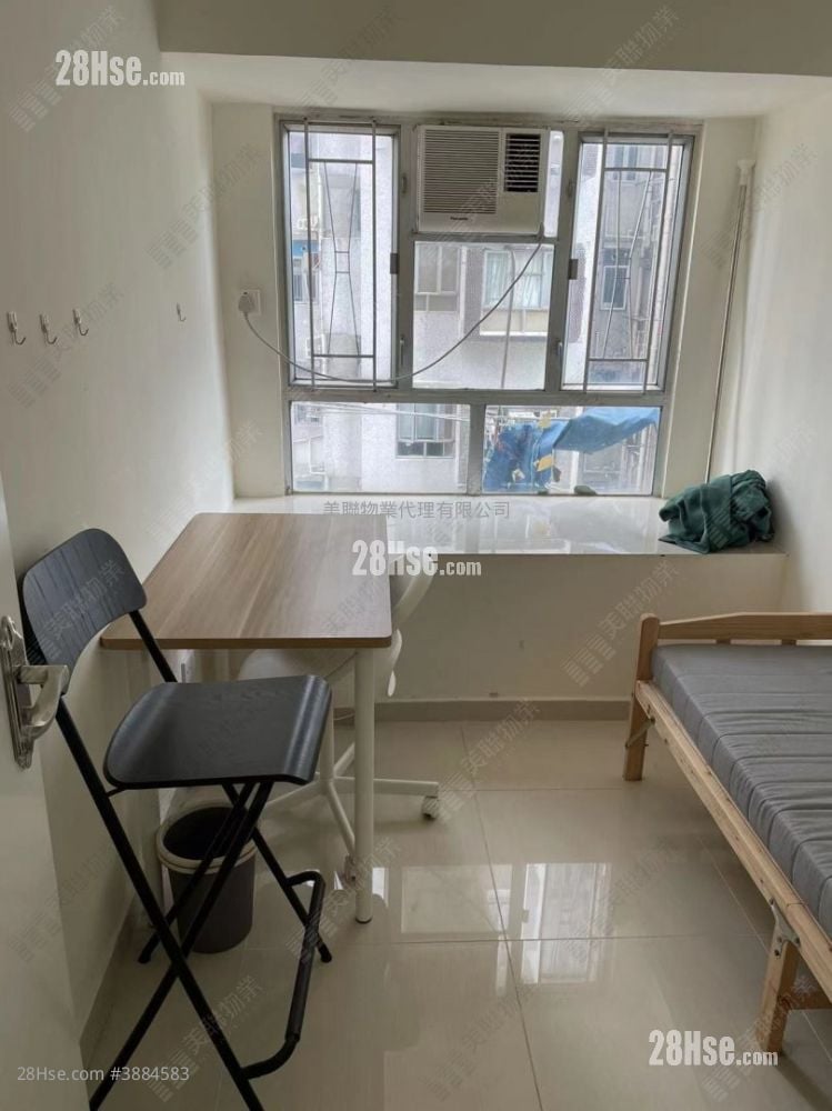 Golden Lion Garden Rental 2 Bedrooms , 1 Bathroom 285 ft²