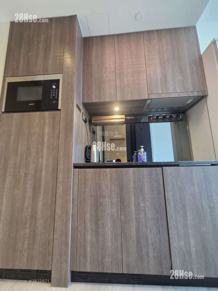 Novum West Rental Studio , 1 Bathroom 225 ft²