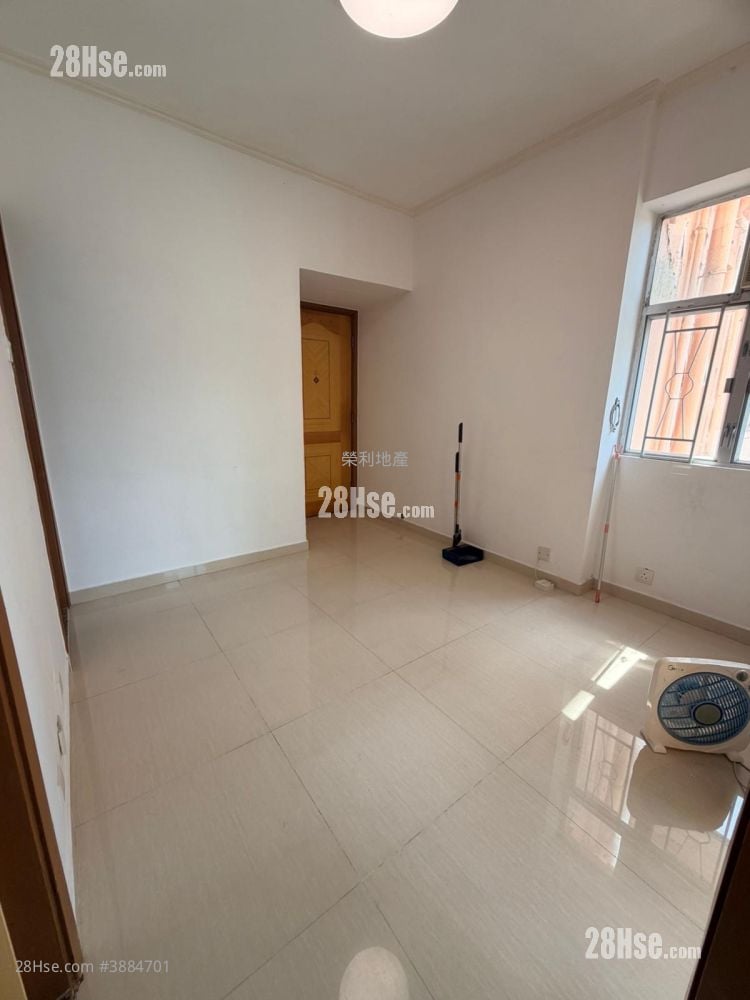 Tung Wai Court Sell 2 Bedrooms , 1 Bathroom 272 ft²