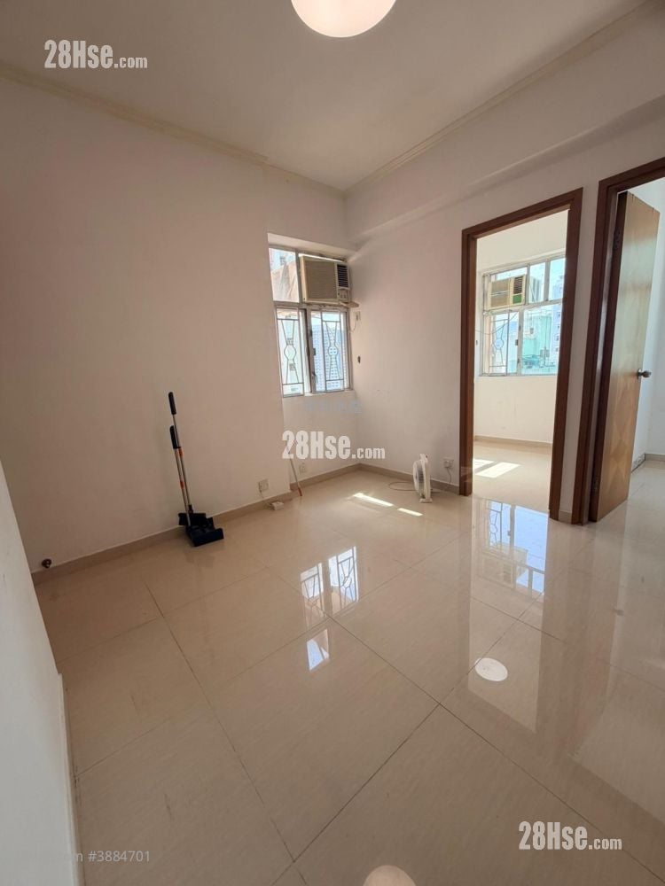 Tung Wai Court Sell 2 Bedrooms , 1 Bathroom 272 ft²