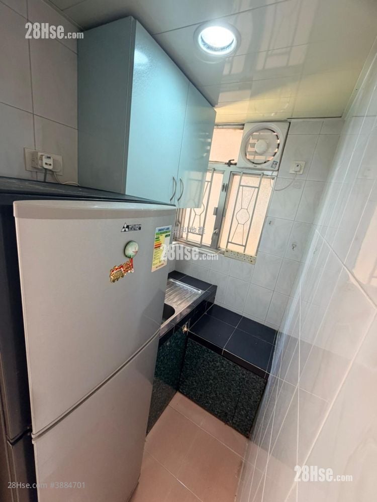 Tung Wai Court Sell 2 Bedrooms , 1 Bathroom 272 ft²