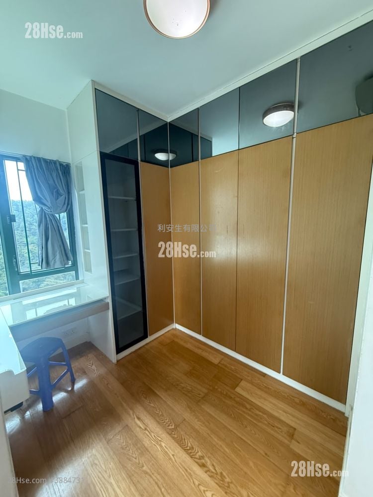 Metro City Rental 2 Bedrooms , 2 Bathrooms 538 ft²