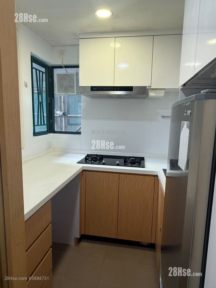Metro City Rental 2 Bedrooms , 2 Bathrooms 538 ft²