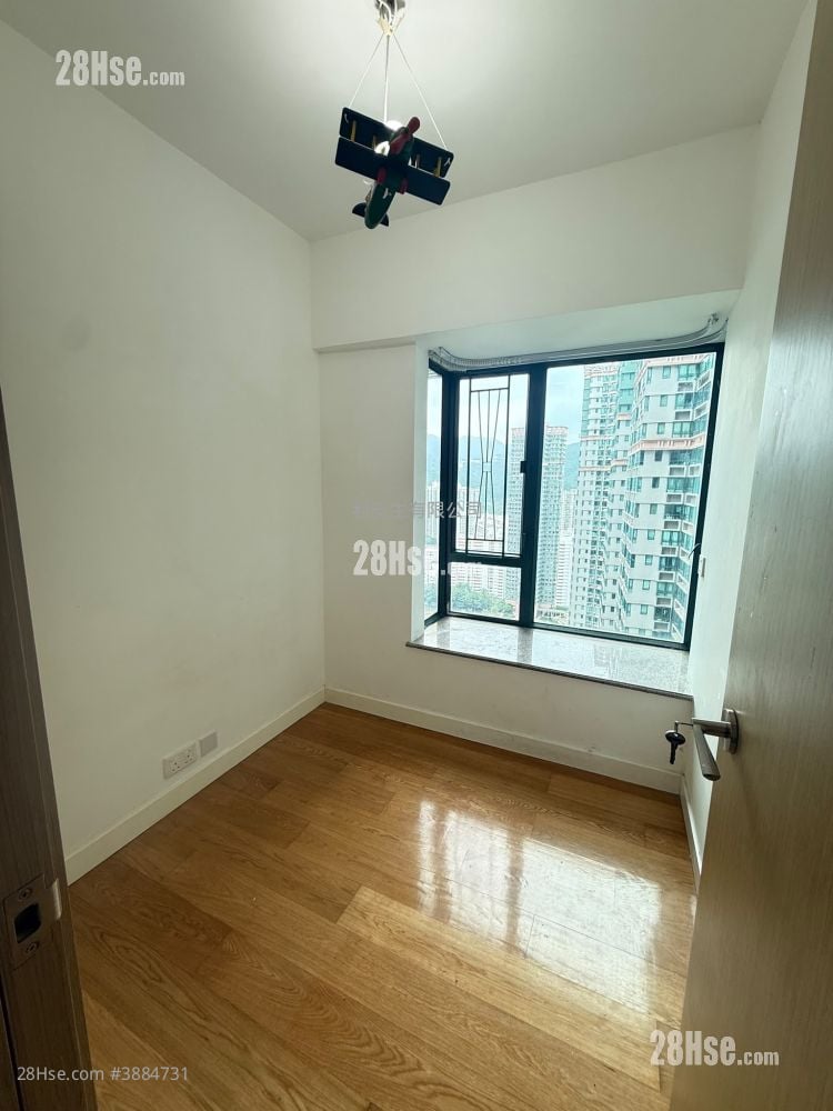 Metro City Rental 2 Bedrooms , 2 Bathrooms 538 ft²