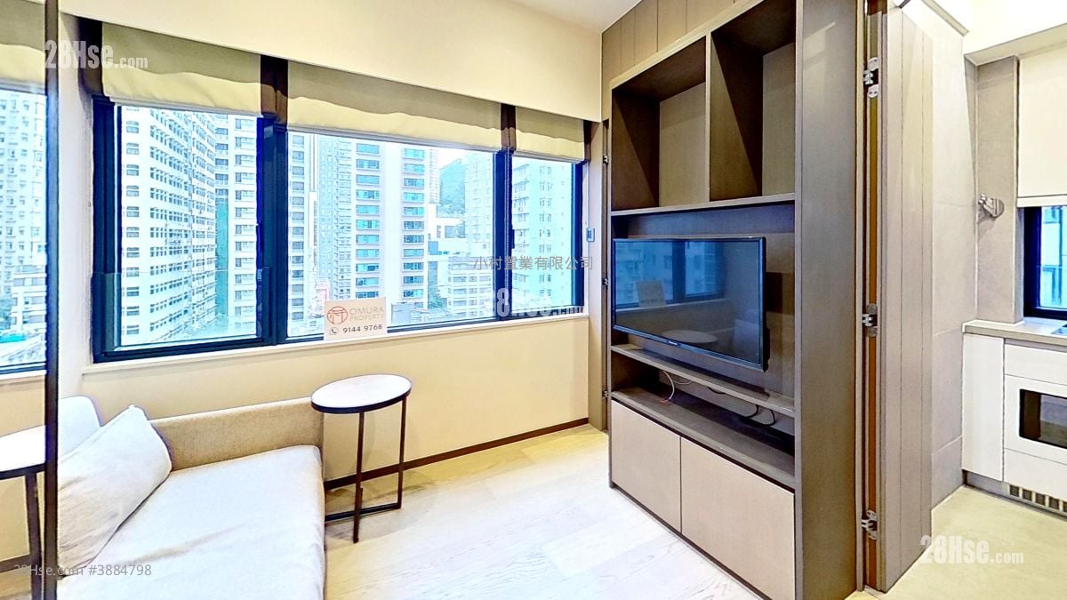 living room: Star Studios Rental Studio , 1 Bathroom 142 ft²