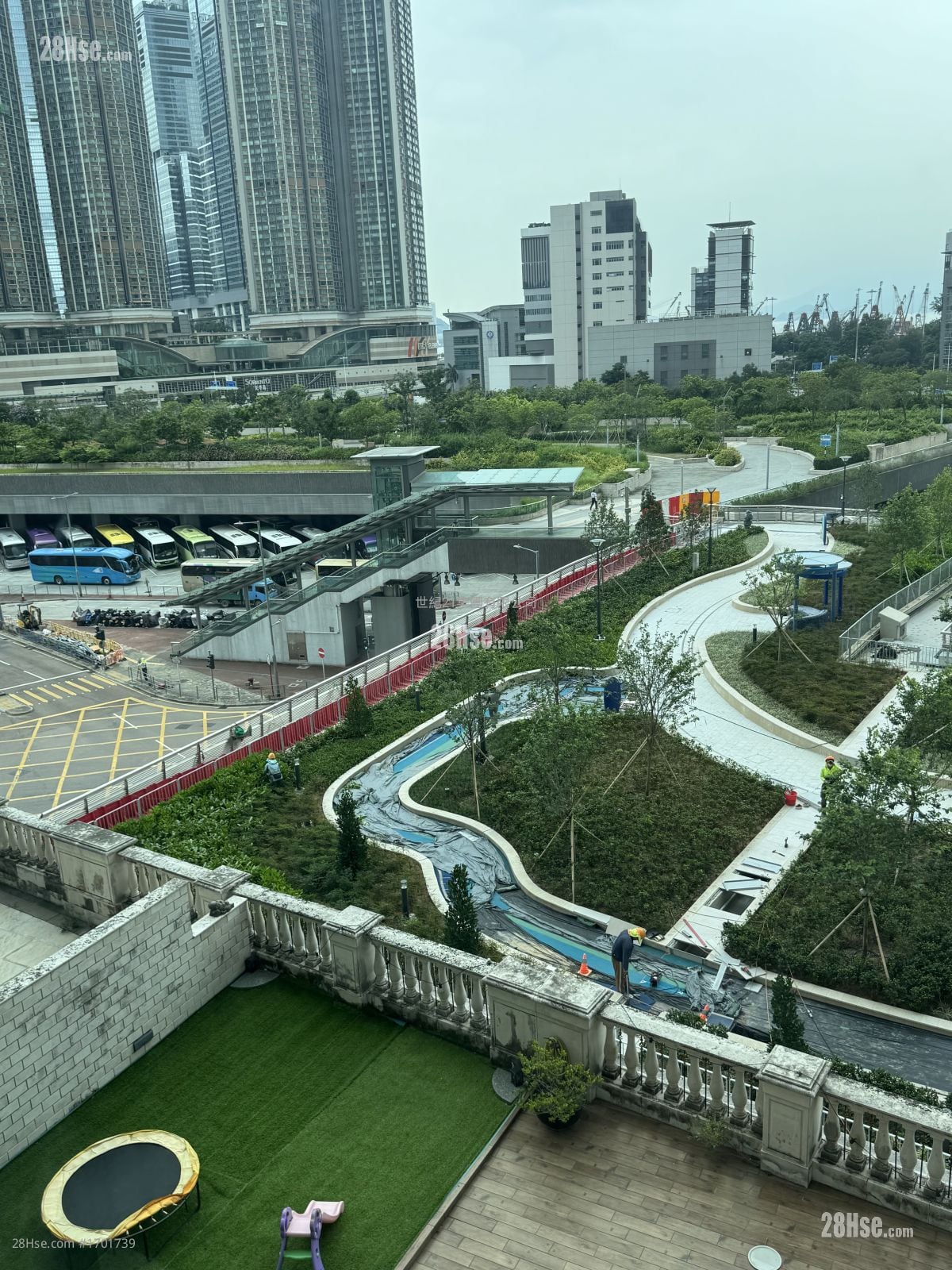客厅露台外的景观view from balcony 