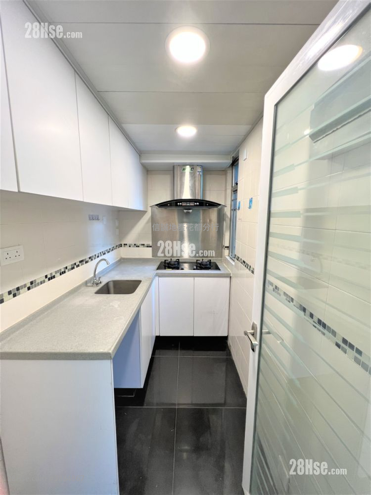 Flora Plaza Sell 2 Bedrooms , 1 Bathroom 392 ft²