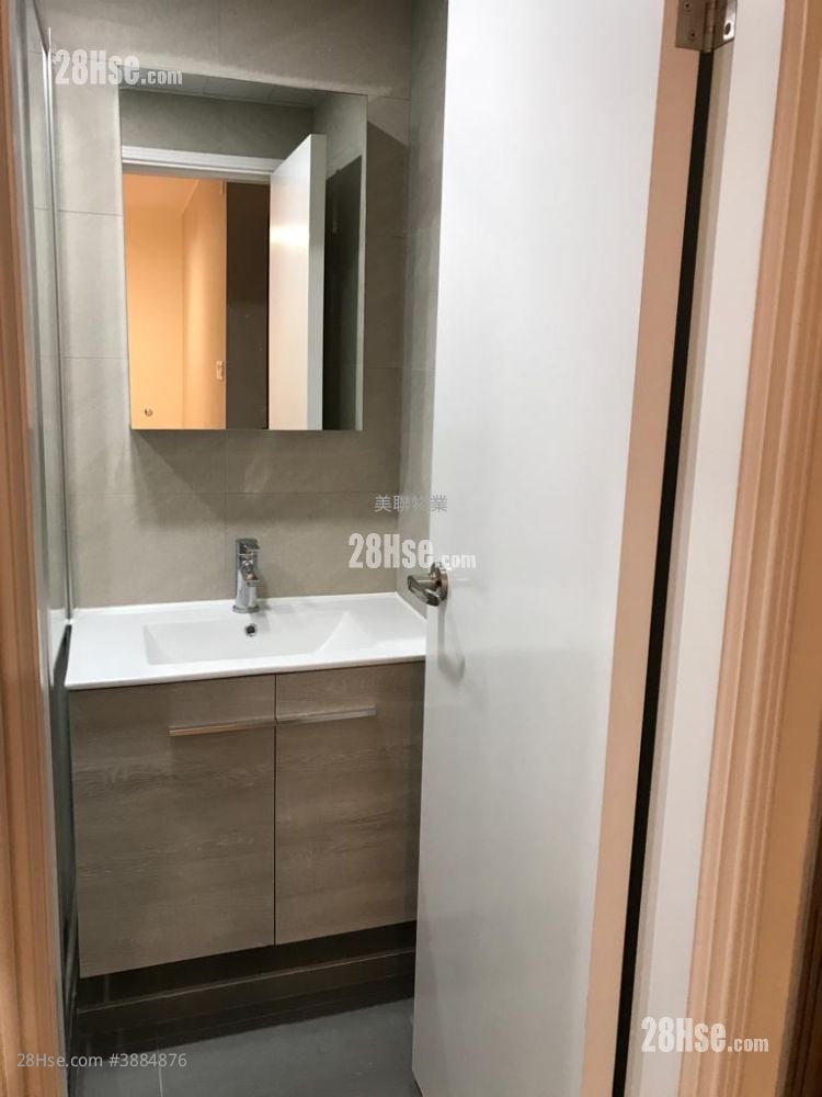 Lung Poon Court Rental 2 Bedrooms , 1 Bathroom 383 ft²