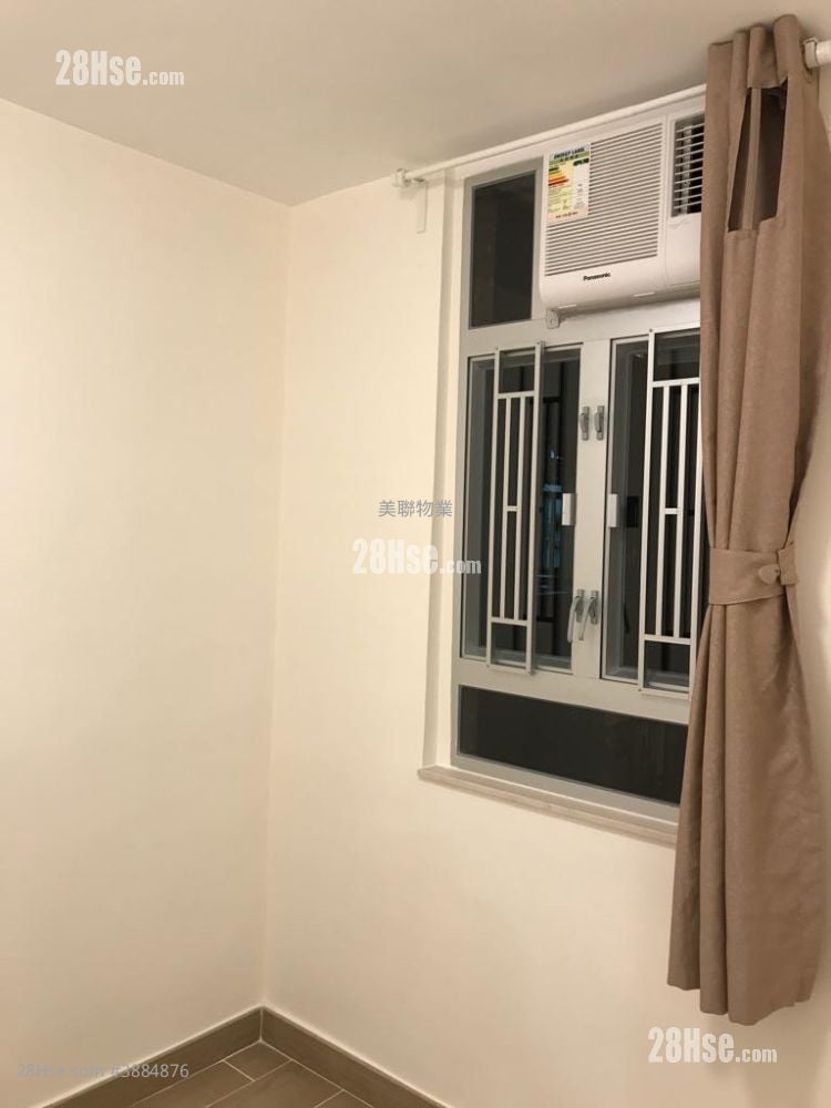 Lung Poon Court Rental 2 Bedrooms , 1 Bathroom 383 ft²