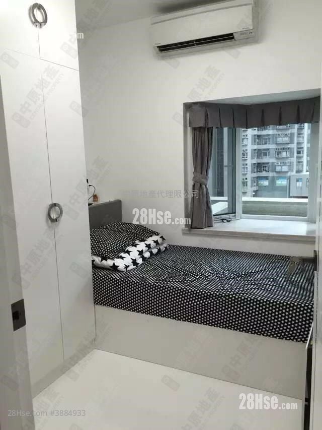 Riviera Gardens Sell 3 Bedrooms , 2 Bathrooms 700 ft²