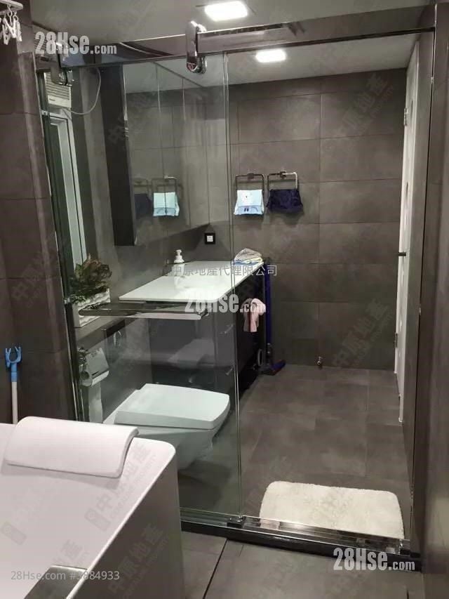 Riviera Gardens Sell 3 Bedrooms , 2 Bathrooms 700 ft²