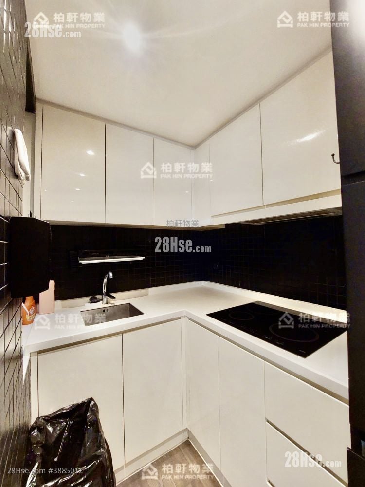 Hoi Kwong Court Rental 2 Bedrooms , 1 Bathroom 469 ft²