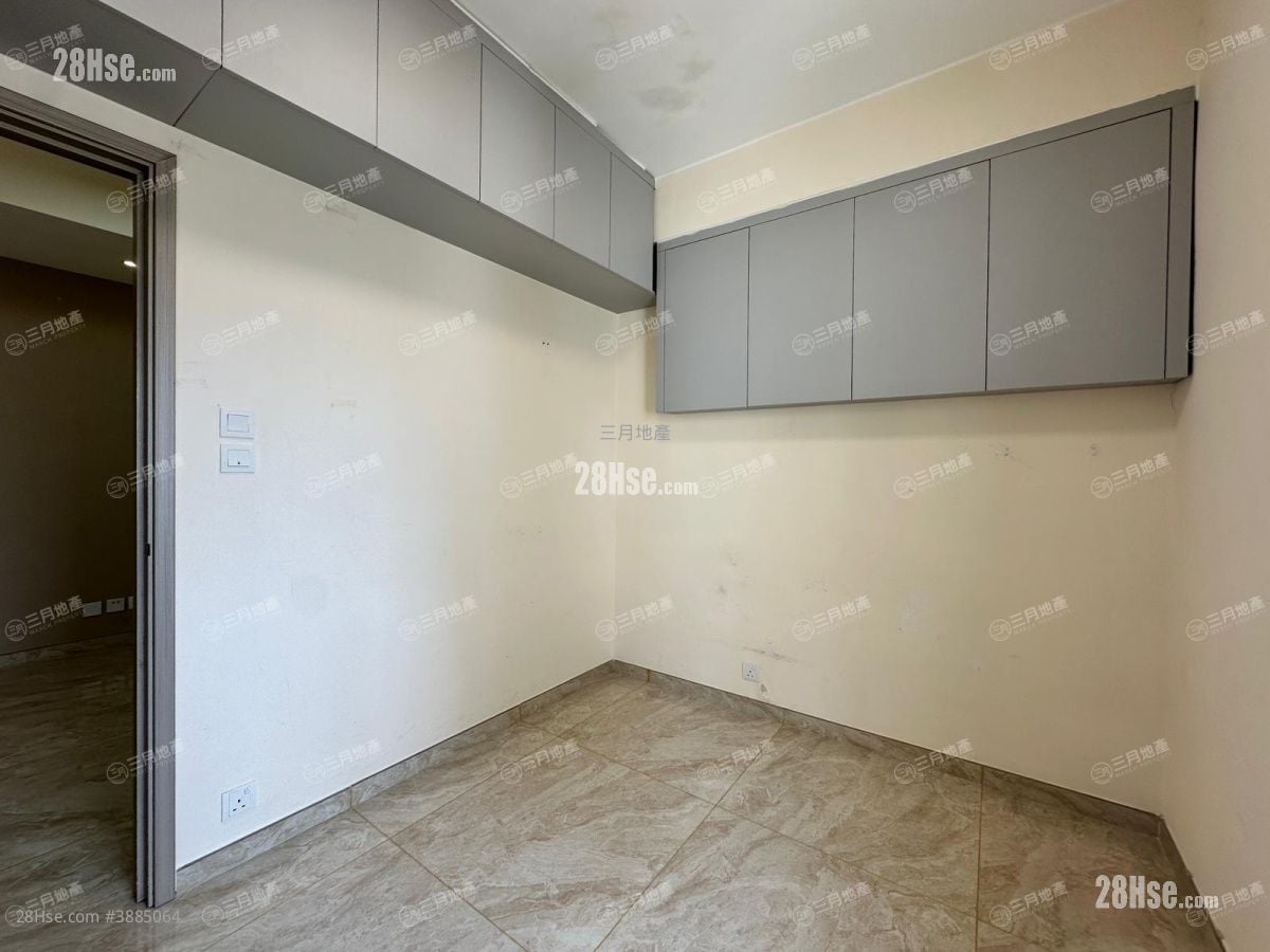 Sun Hing Building Rental 2 Bedrooms , 1 Bathroom 484 ft²