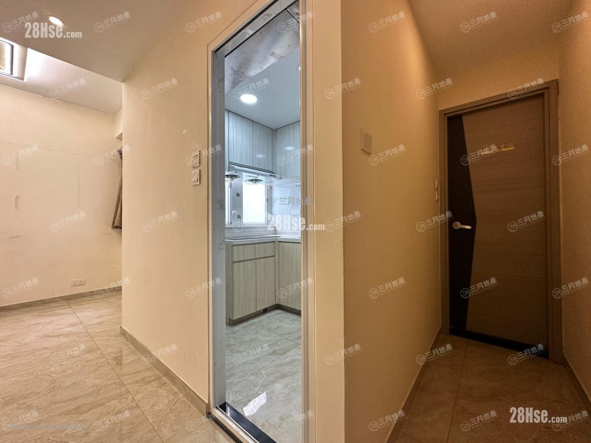 Sun Hing Building Rental 2 Bedrooms , 1 Bathroom 484 ft²