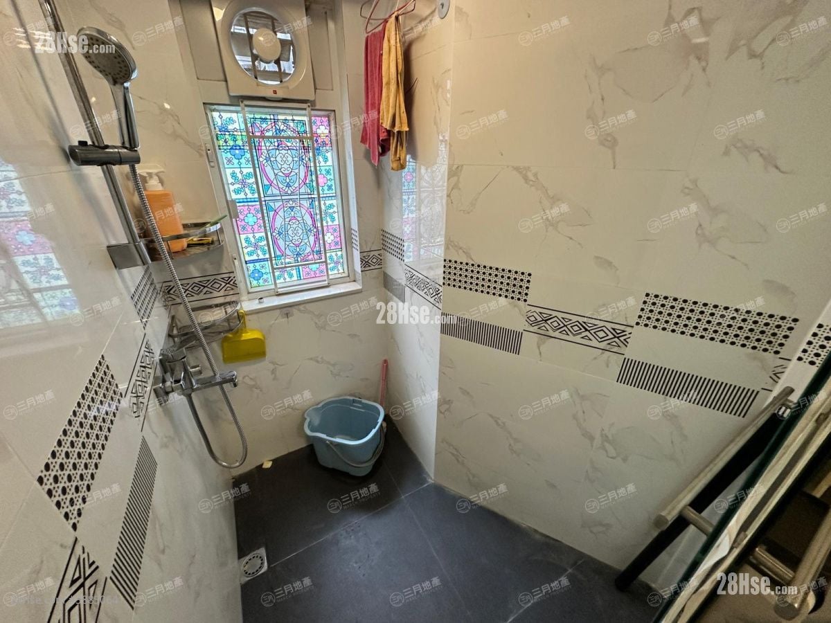 Sun Hing Building Rental 2 Bedrooms , 1 Bathroom 484 ft²