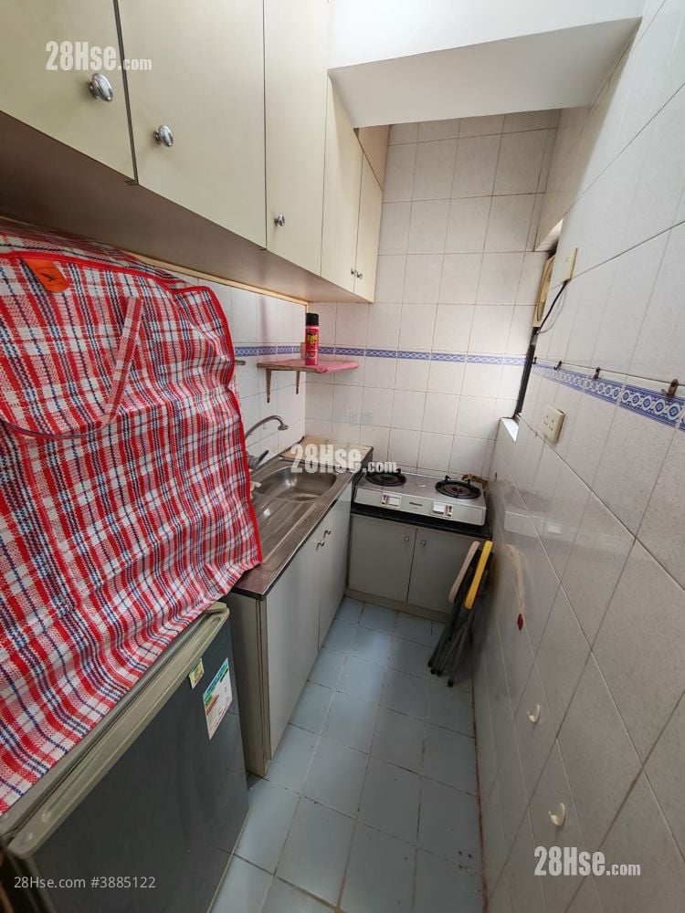 Tai Yuen Court Sell 2 Bedrooms 346 ft²